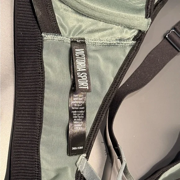 Zip-Front Navy Sports Bra - Picture 5 of 5